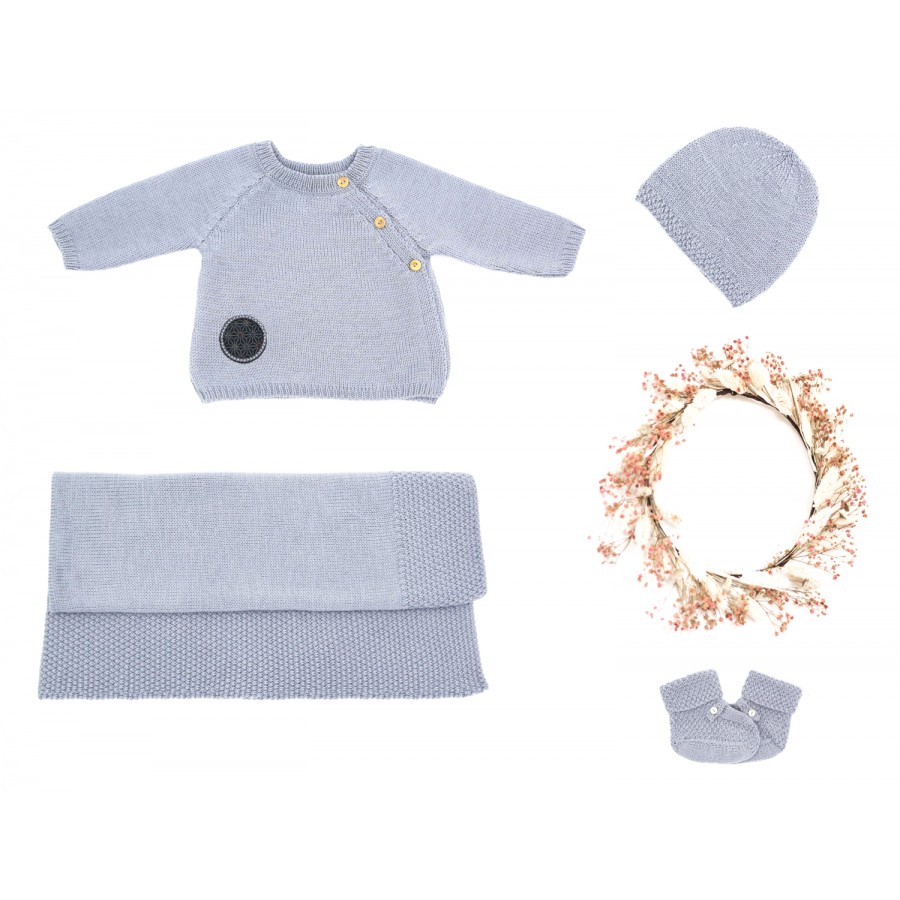 trousseau-pour-premature-tricote-en-laine-gris-bleu