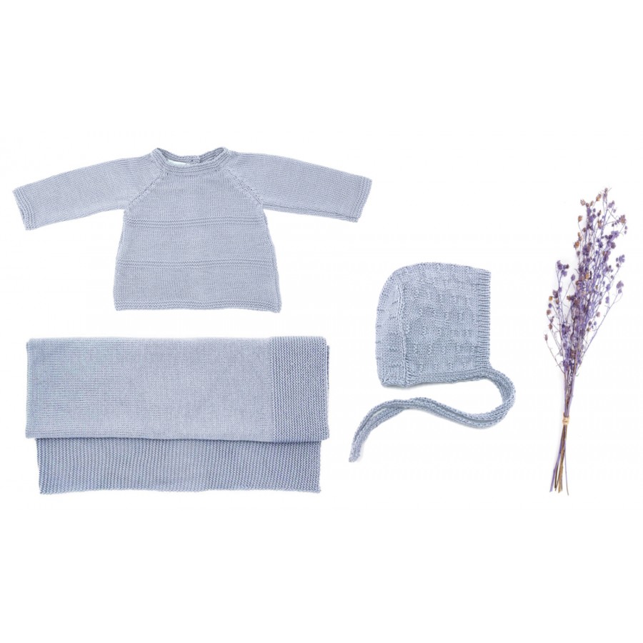 Ensemble bebe tricot 1 mois gris bleu, brassière, couverture, béguin, tenue de naissance tricot maille