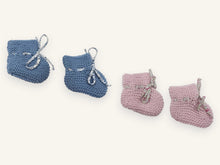 Cadeauset met twee paar babyslofjes in merinowol