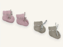 Cadeauset met twee paar babyslofjes in merinowol