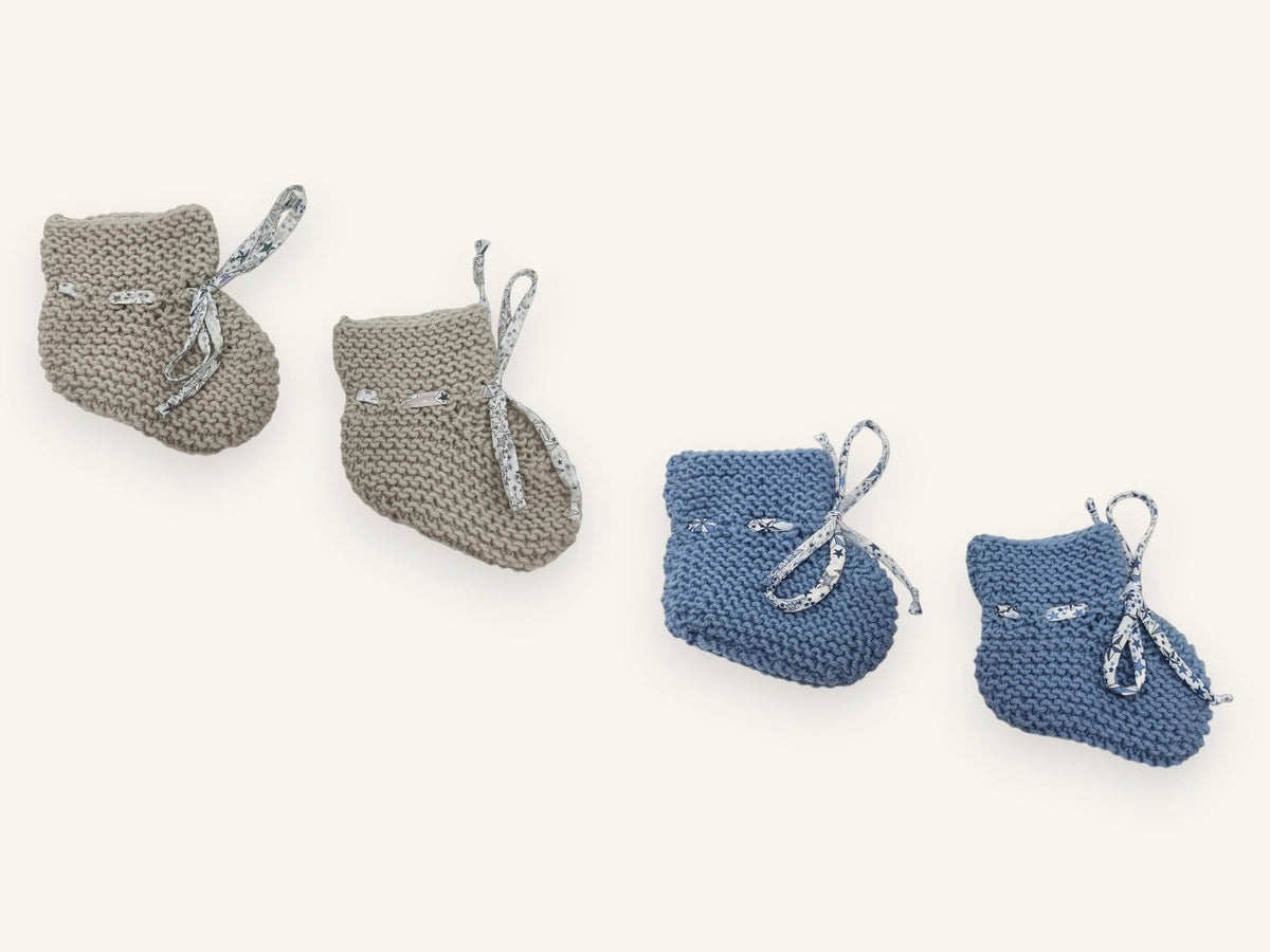 Cadeauset met twee paar babyslofjes in merinowol