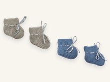 Cadeauset met twee paar babyslofjes in merinowol