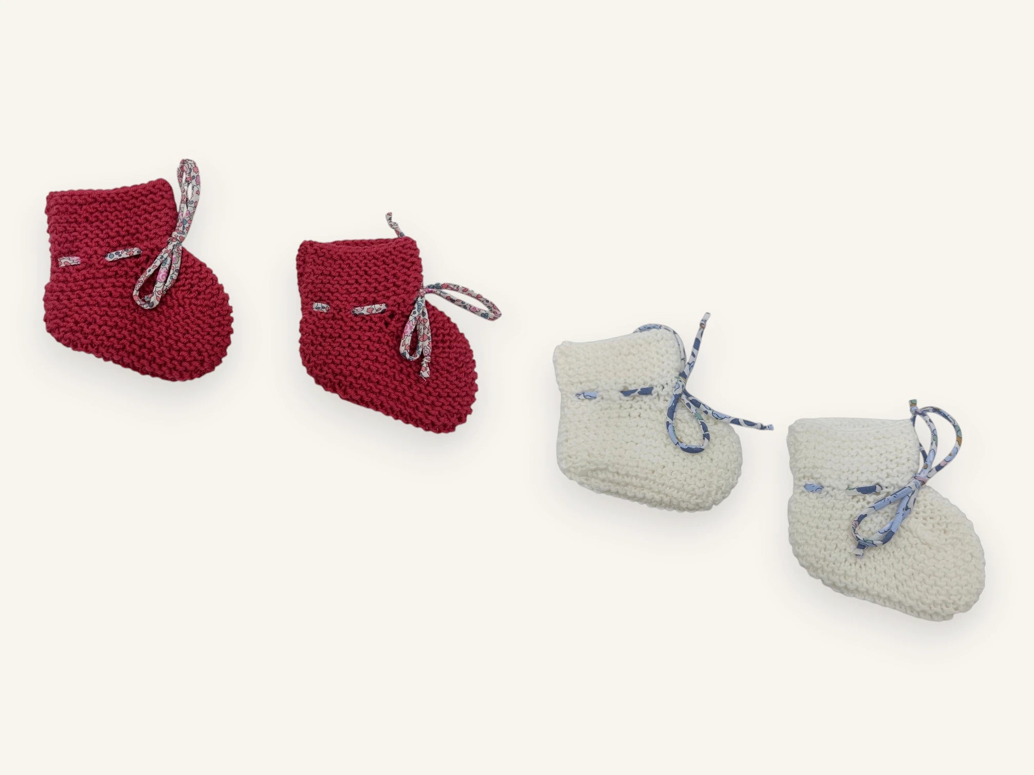 Merino wool baby booties set – Raspberry & white