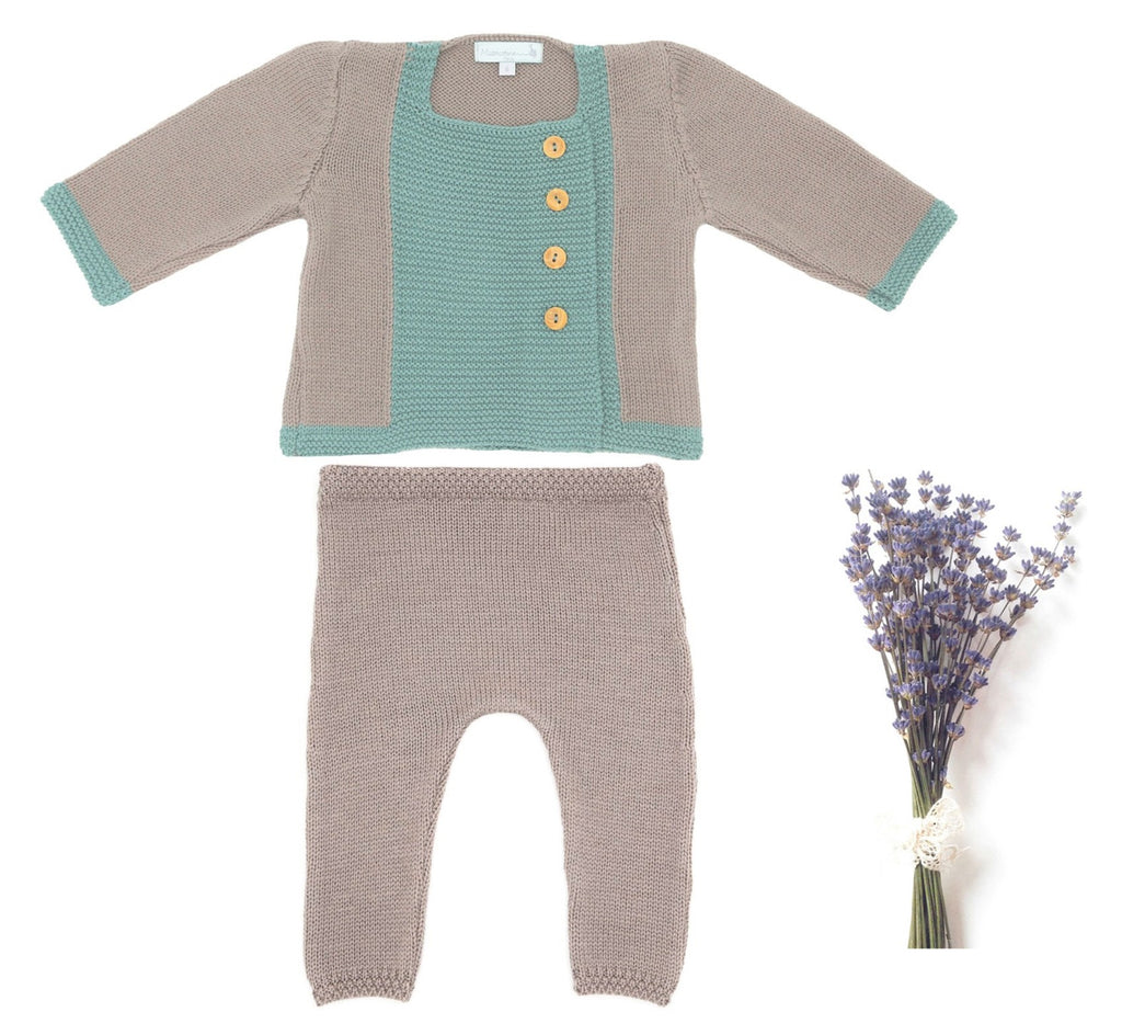 Tenue de naissance gilet et pantalon taupe & vert en laine mérinos, tricotée en France