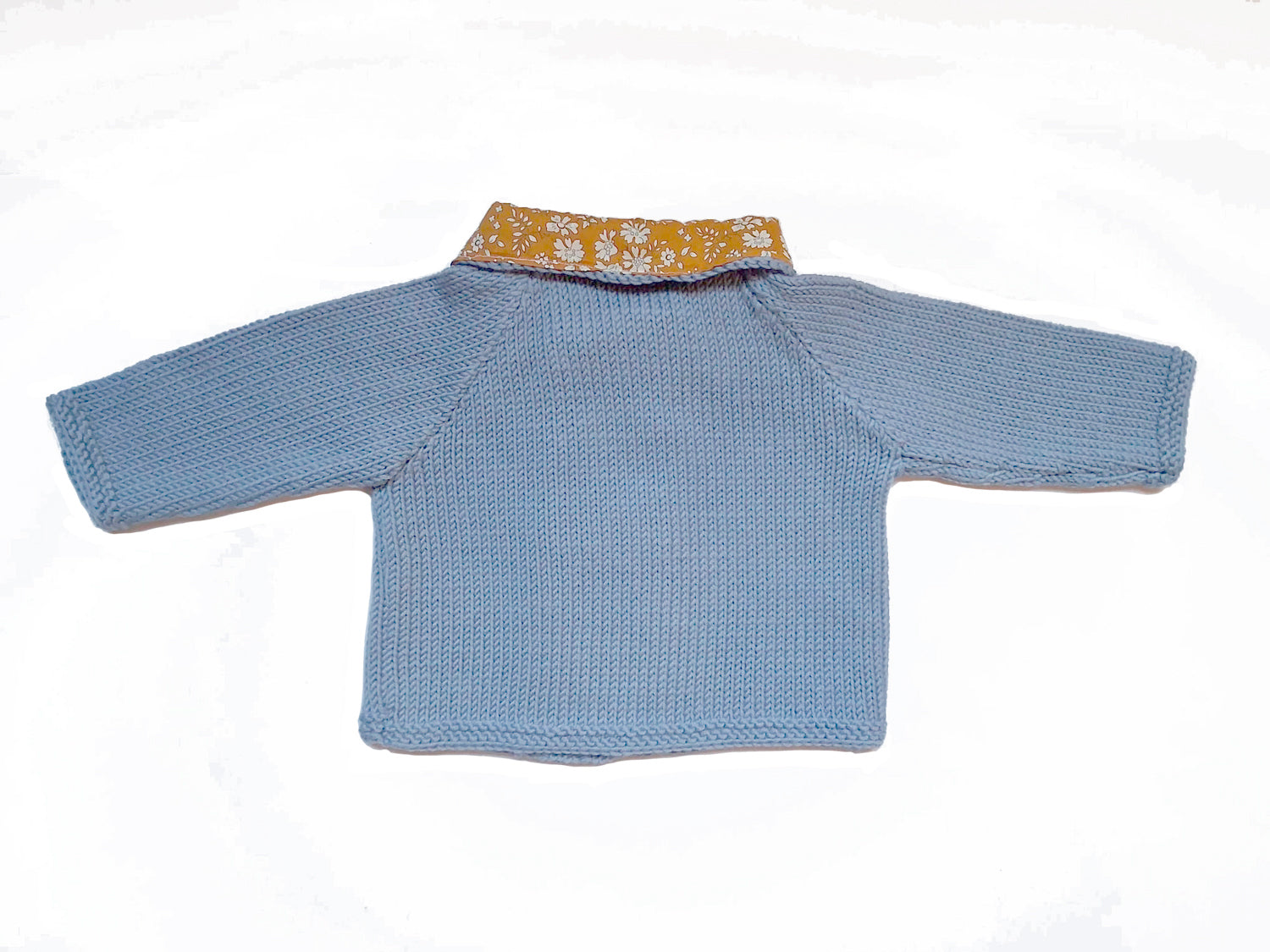 veste bébé en laine mérinos bleu tricotée en France vue dos